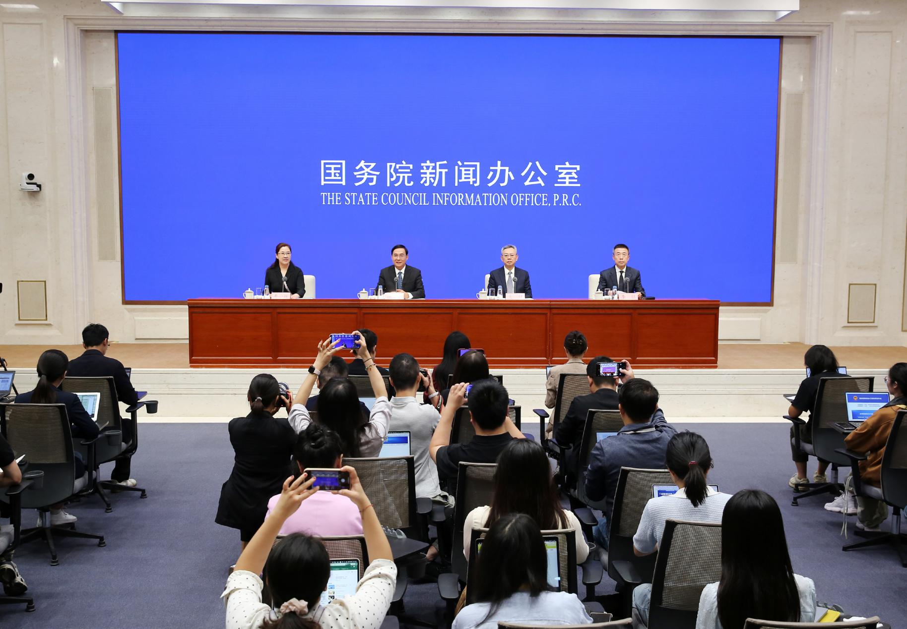 张玉卓、、、国资、、、央企、、、国资委、、、书记、、、主任、、、国企、、、企业刷新