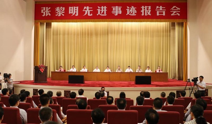 651274CA878CAF0BF147ED41045_097B0570_1702B.jpg?e=